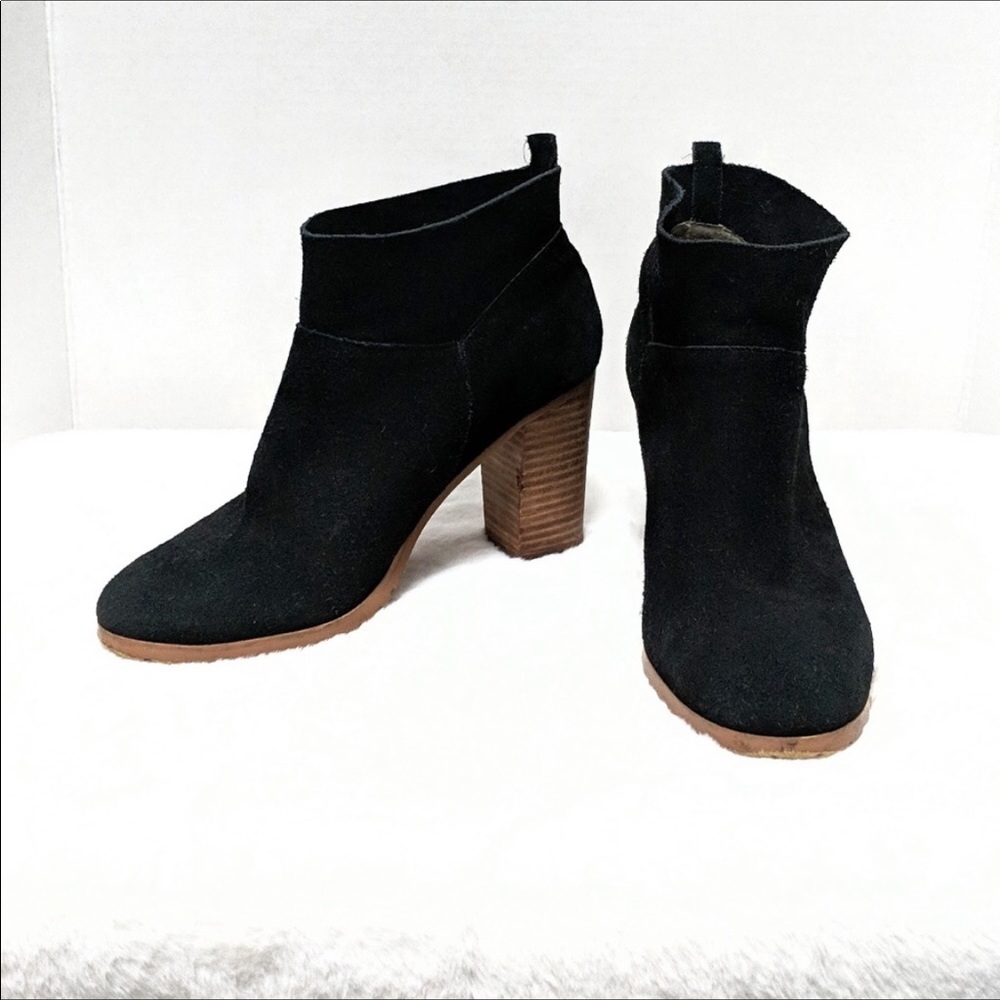 Crown Vintage: Darcie suede stacked heel booties